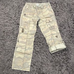 Aeropostale Camo Cargo Pants